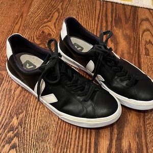 Veja Esplar Sneaker. Black size 38